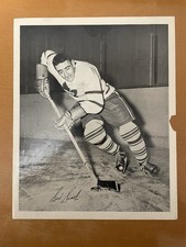 1945-54 Quaker Oats Hockey Photo Sid Smith (Action/White Jersey) FAIR