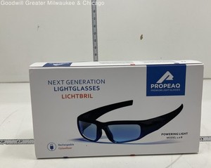 Propeaq Premium Light Glasses Powering Light Model: 1.0 IOB