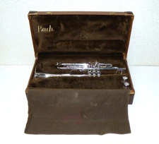 BACH STRADIVARIUS 37 Bb SILVER PLATED TRUMPET WITH CASE & 2 MOUTHPIECES ML268471