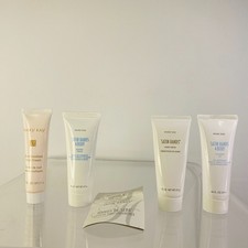 Vintage New Mary Kay Satin Hands Pampering Set 4 Bottles With Carrying Pouch