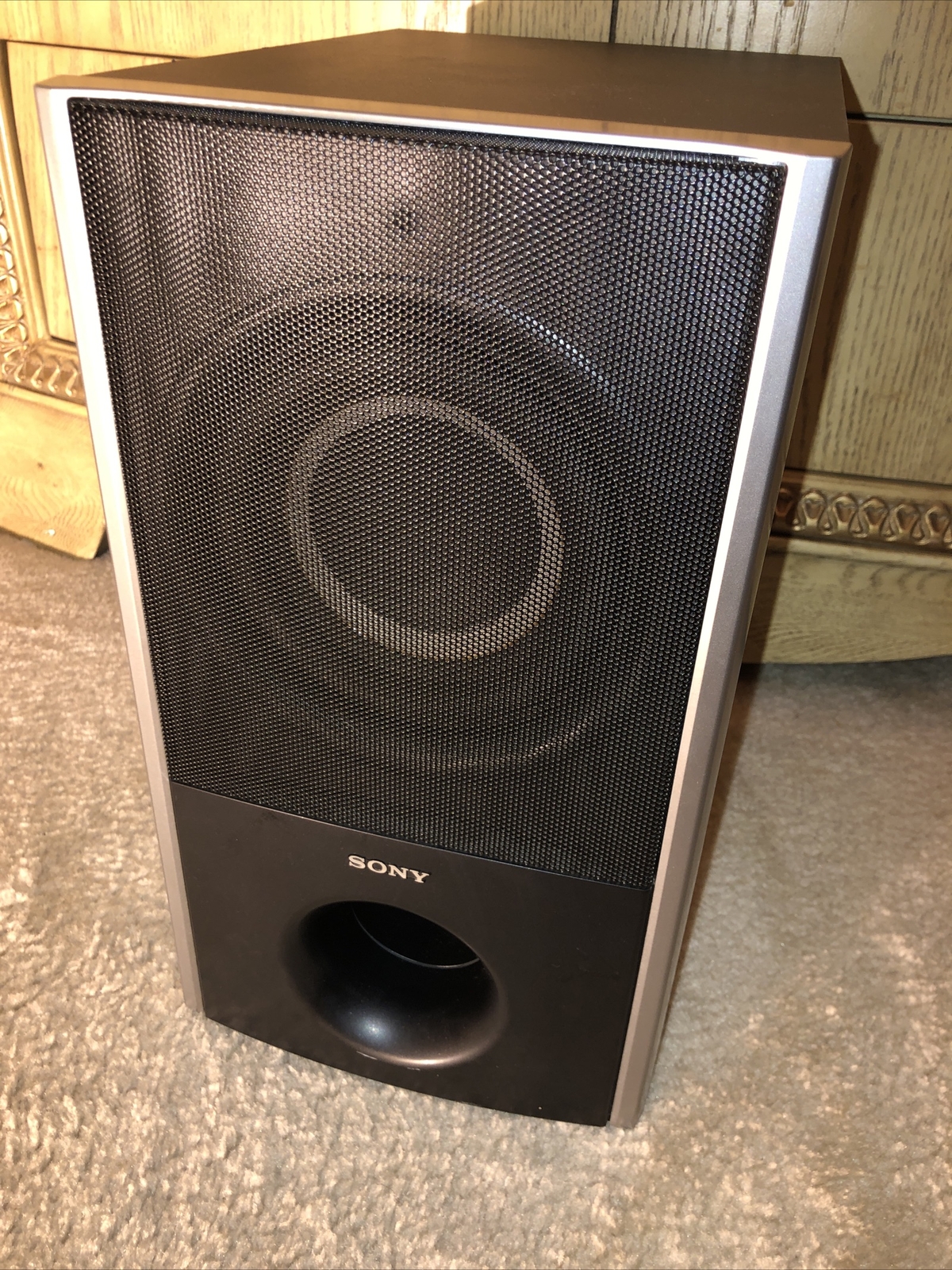 Sony SS-WS82 Black/Silver Passive Subwoofer
