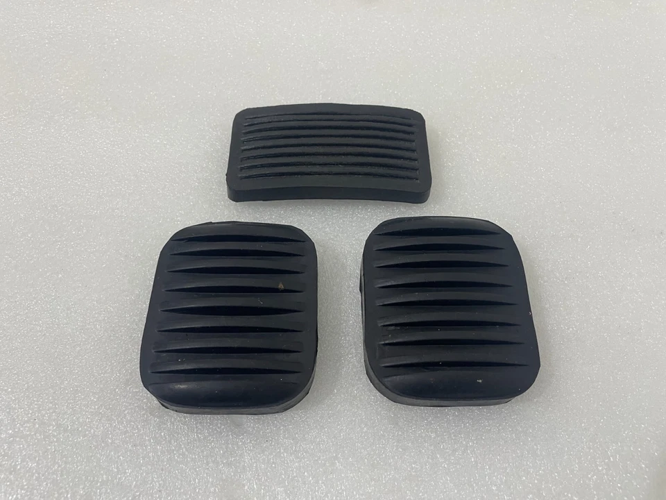 Willys Jeeps Brake Clutch & Throttle Pedal Rubber Set of 3 Unit |Fit For - Image 3 of 4