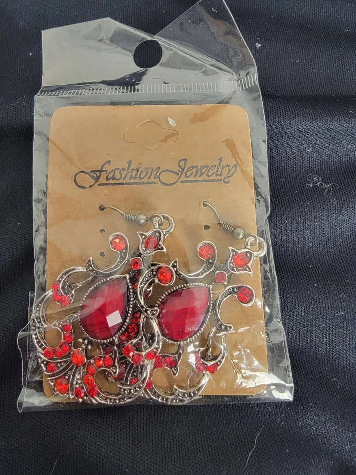 RUby CORUNDUM Red stone and crystal earrings. New! 2.5 dangle pewter vintage - Image 2 of 4