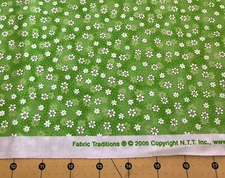 2006 Small Daisy on Green 100% cotton fabric sold by the Yard #1754