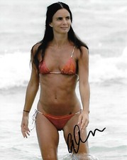 Burn Notice Gabrielle Anwar Autographed 8x10 Photo (Reproduction) 12