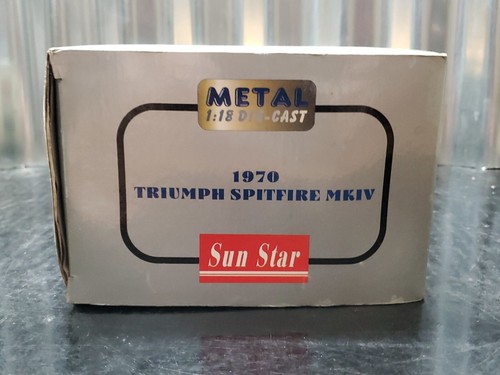 Sun Star 1970 Triumph Spitfire MKIV Cabriolet 1:18 Scale Diecast Model Car Black - Picture 5 of 10