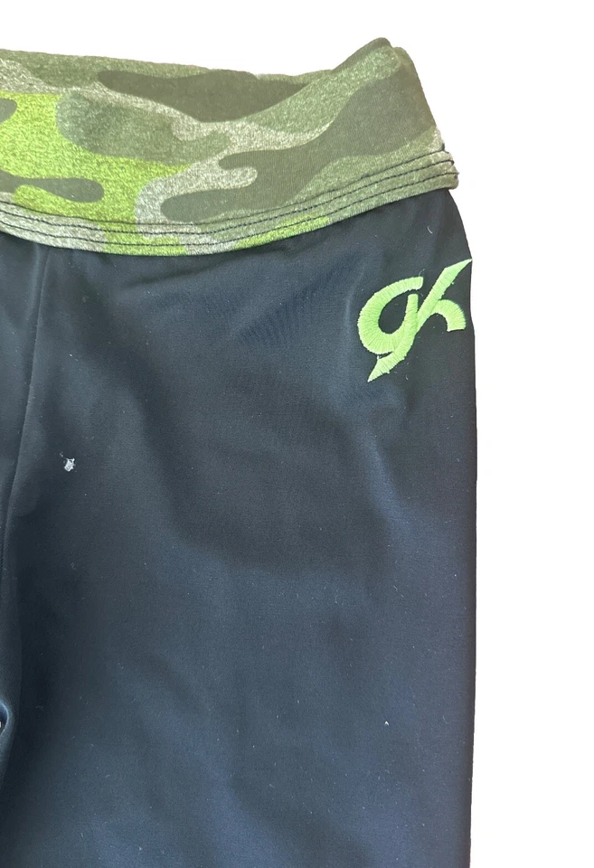 NUEVO CON ETIQUETAS LEGGINGS GK Elite Gimnasia PANTALONES NEGROS camuflaje Capri SPANDEX Niñas talla CL Foto 4 de 4