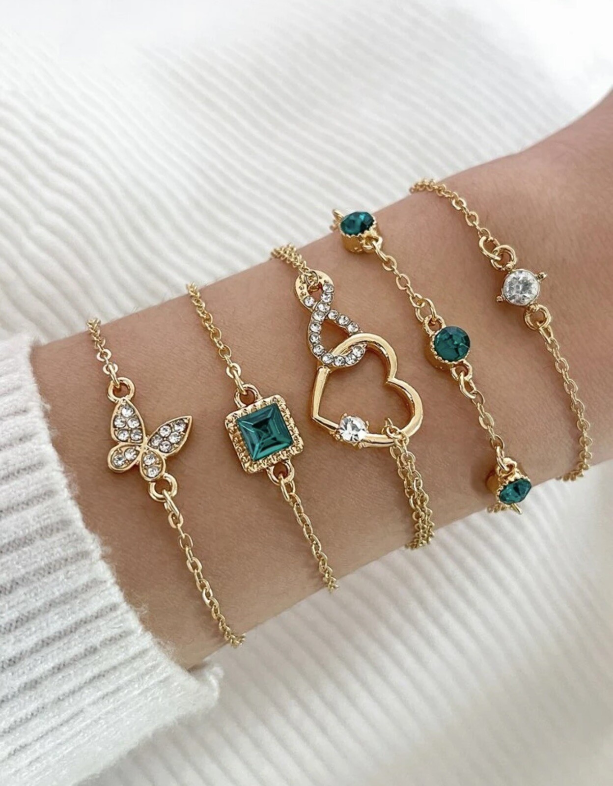 Bracelet manchette doré multi rang bohème chic en pierres vertes pour l'été