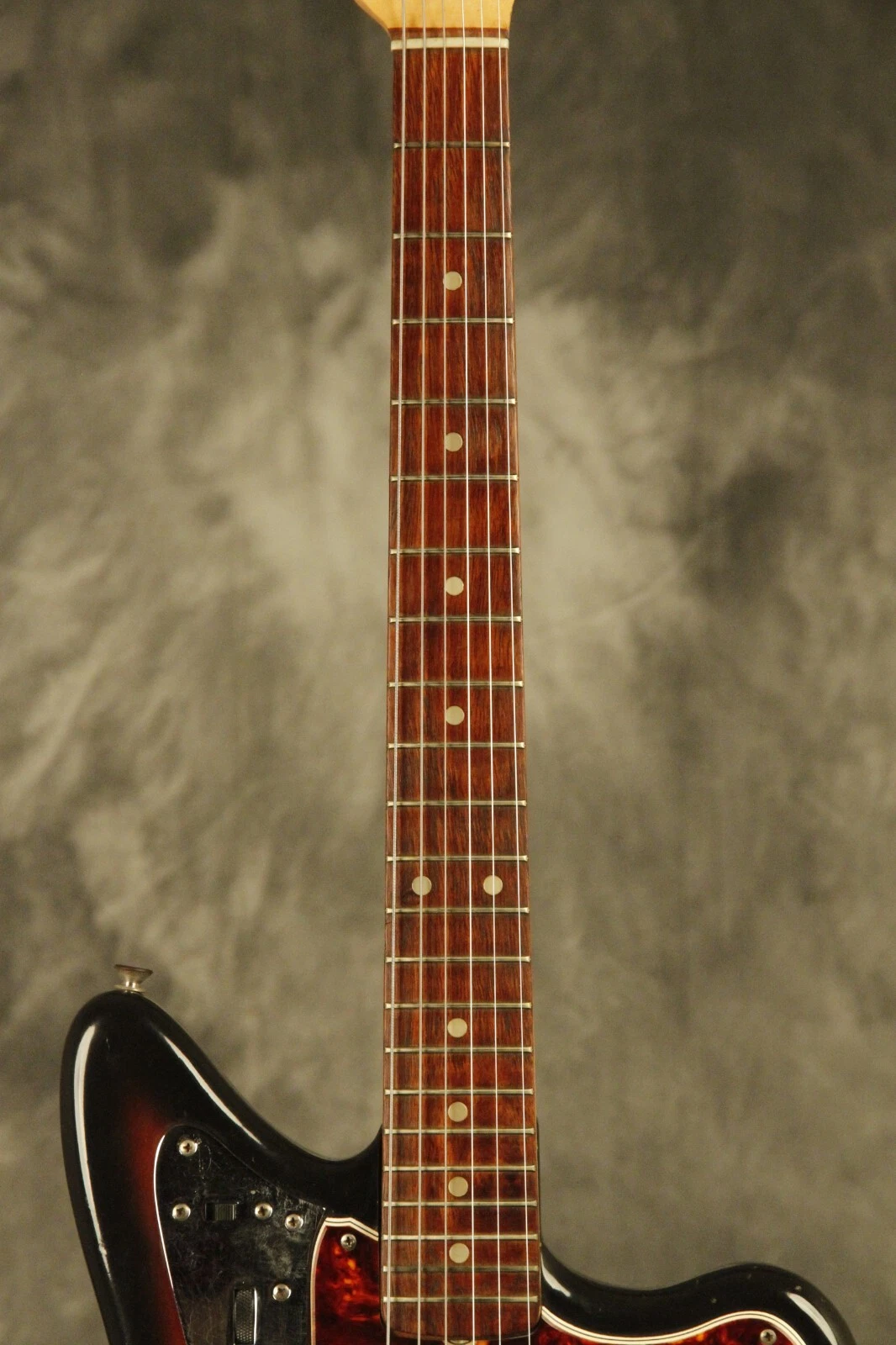 Picture 4 of 24