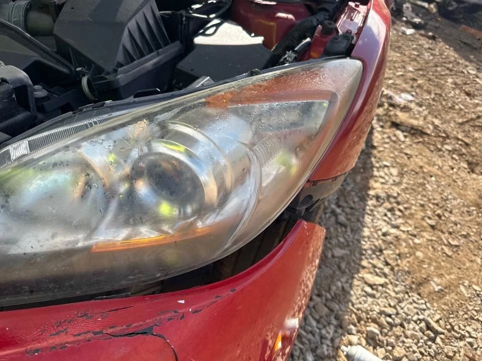 2010 Mazda 3 BL Front Left Aircon Vent ALFA RED AR374 #B795 - image 4 of 4