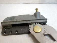 Right Hand Encore Series Dual Arm Casement Sill Mounted Window Crank Operator