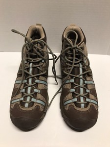 chaco women's hiking boots