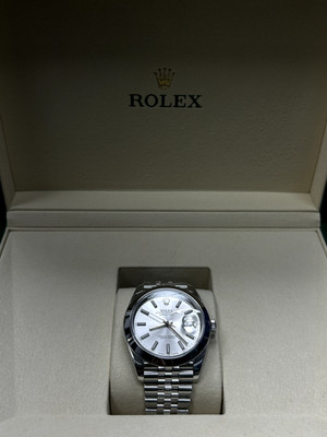 Rolex Datejust 41mm 126300 Silver Jubilee Bracelet with Silver Bezel (full set)