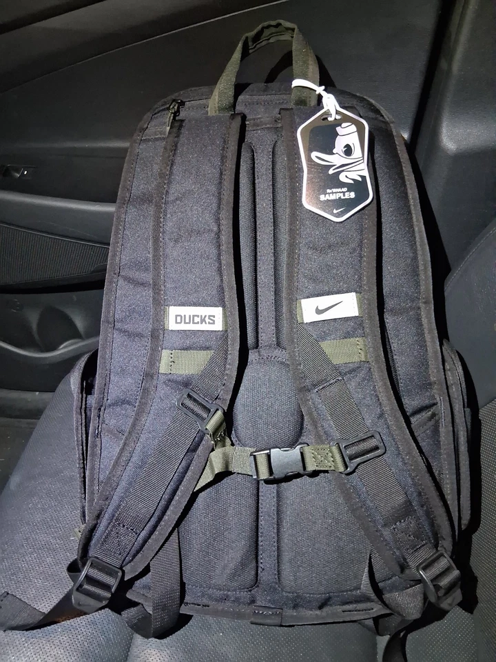 Nike Oregon Ducks Team Issued Athlete RPM Backpack 2025 Season - Image 2 of 4