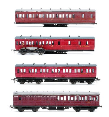 RATIO ''OO'' SPURWEITE 4 VERSCHIEDENE LMS SUBURBAN/CLERESTORY KIT GEBAUTE REISEBUSSE