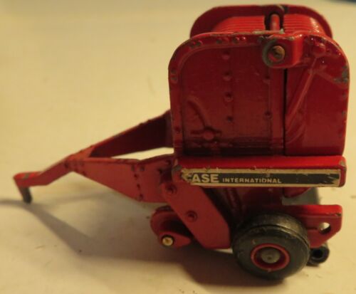 Ertl Die Cast 1/64 Case IH International Harvester 5088 Farm Tractor Hay Baler - Picture 6 of 11
