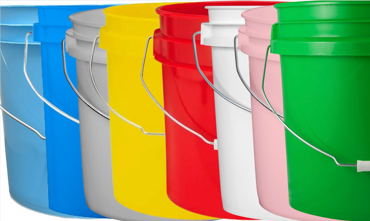 House Naturals 1 Gallon Plastic Bucket Container With Lid