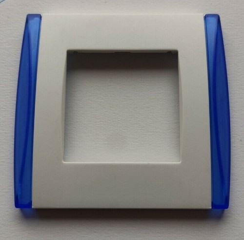 Plaque Murale Schneider Alvais - 1 Emplacement, Blanc/bleu Translucide - Design Moderne, Clipable
