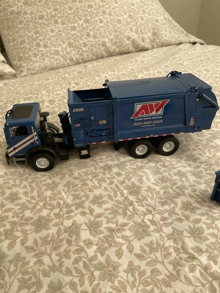Camión de basura de primera marcha Allied Waste Services 2006 cargador lateral Mack Mr Heil Foto 4 de 4