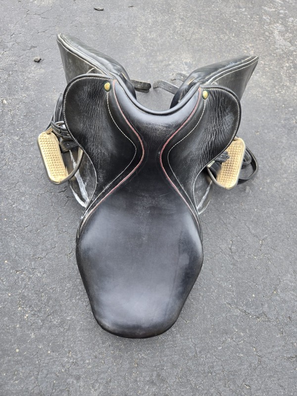  Barbier Dressage Saddle Wool Flocking Leather with Case