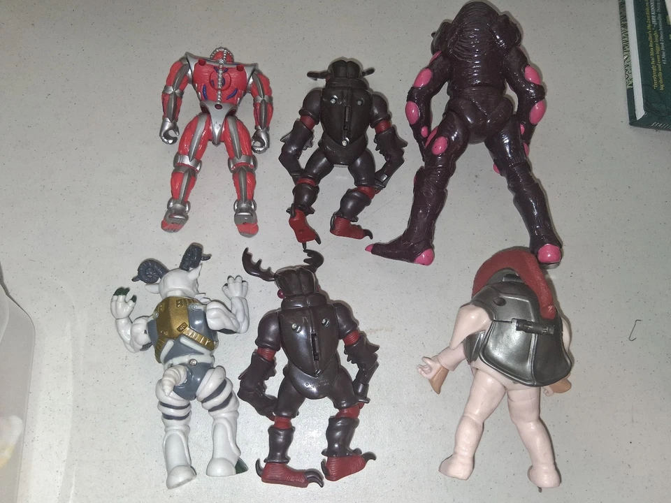 Lote de 6 figuras de acción Mighty Morphin Power Rangers 1993-1994 Bandai Villains ZEDD Foto 2 de 2