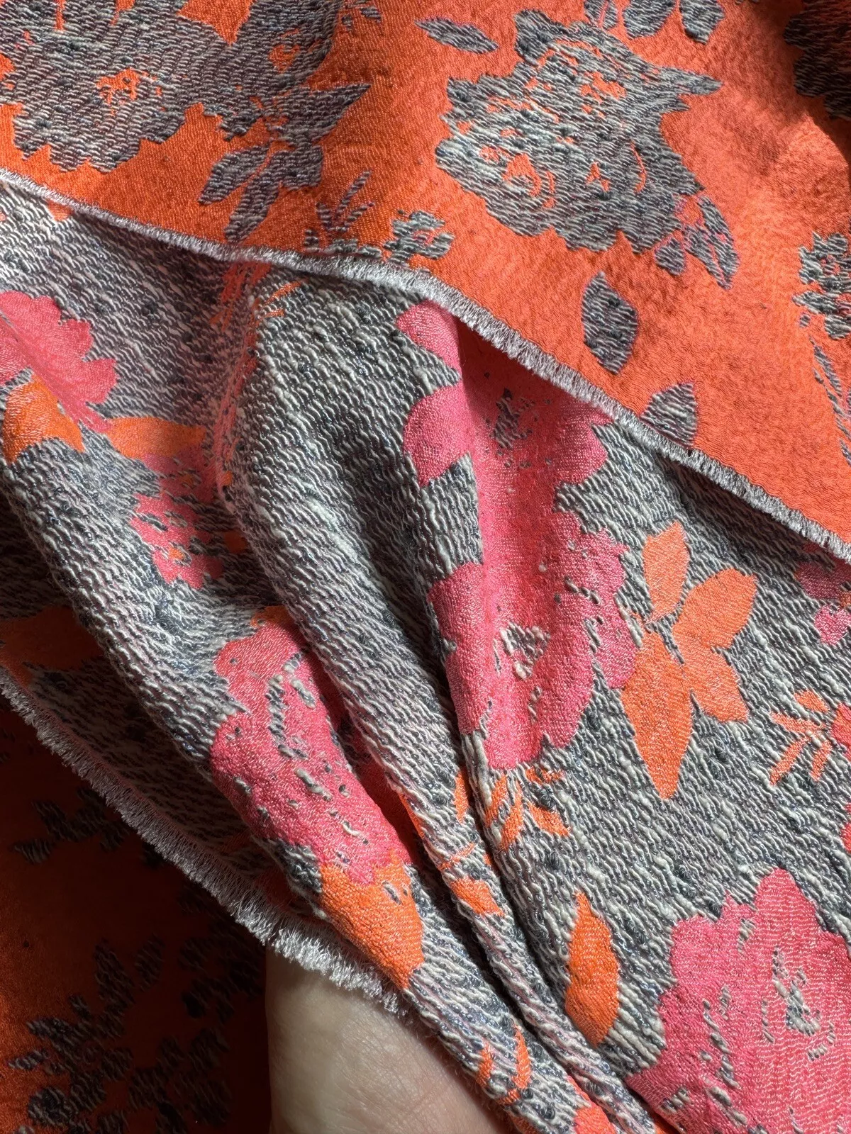 Tissu doux jacquard Christian Dior par la cour larg
