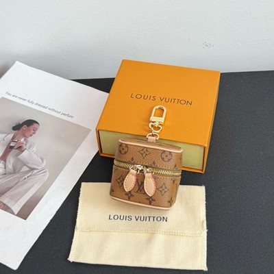 Louis Vuitton LV Mini Vanity Case Bag Charm Earphone Holder Coin Purse Keychain