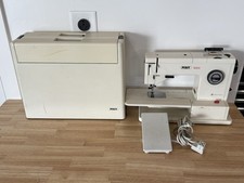Macchina da cucire Pfaff 1222E con tavolo, pedale e custodia! Completamente testato e funzionante!!