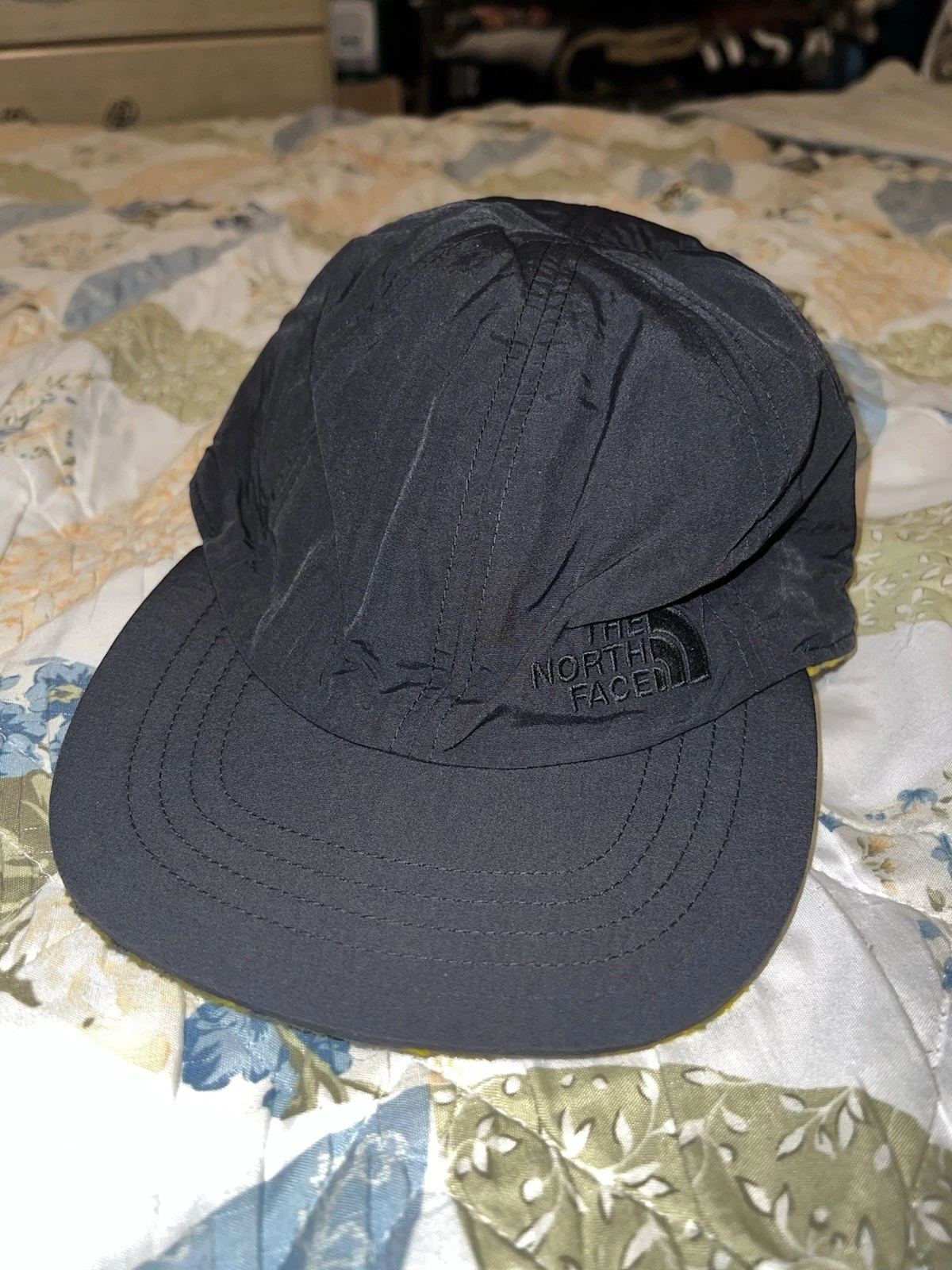 North Face Men’s Reversible Hat NWT 🔥