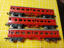 Lone Star 000/N gauge 3 xTreble-o-Electric Red Mainline Coaches (part couplings)