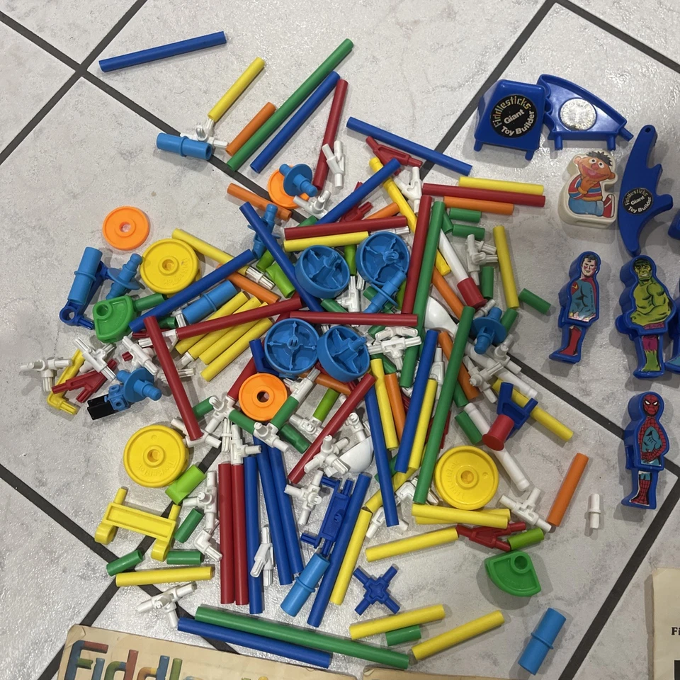 LOTE Fiddlesticks 1979 vintage difícil de encontrar raro Spider-Man Hulk Batman Superman Marvel DC Foto 3 de 4