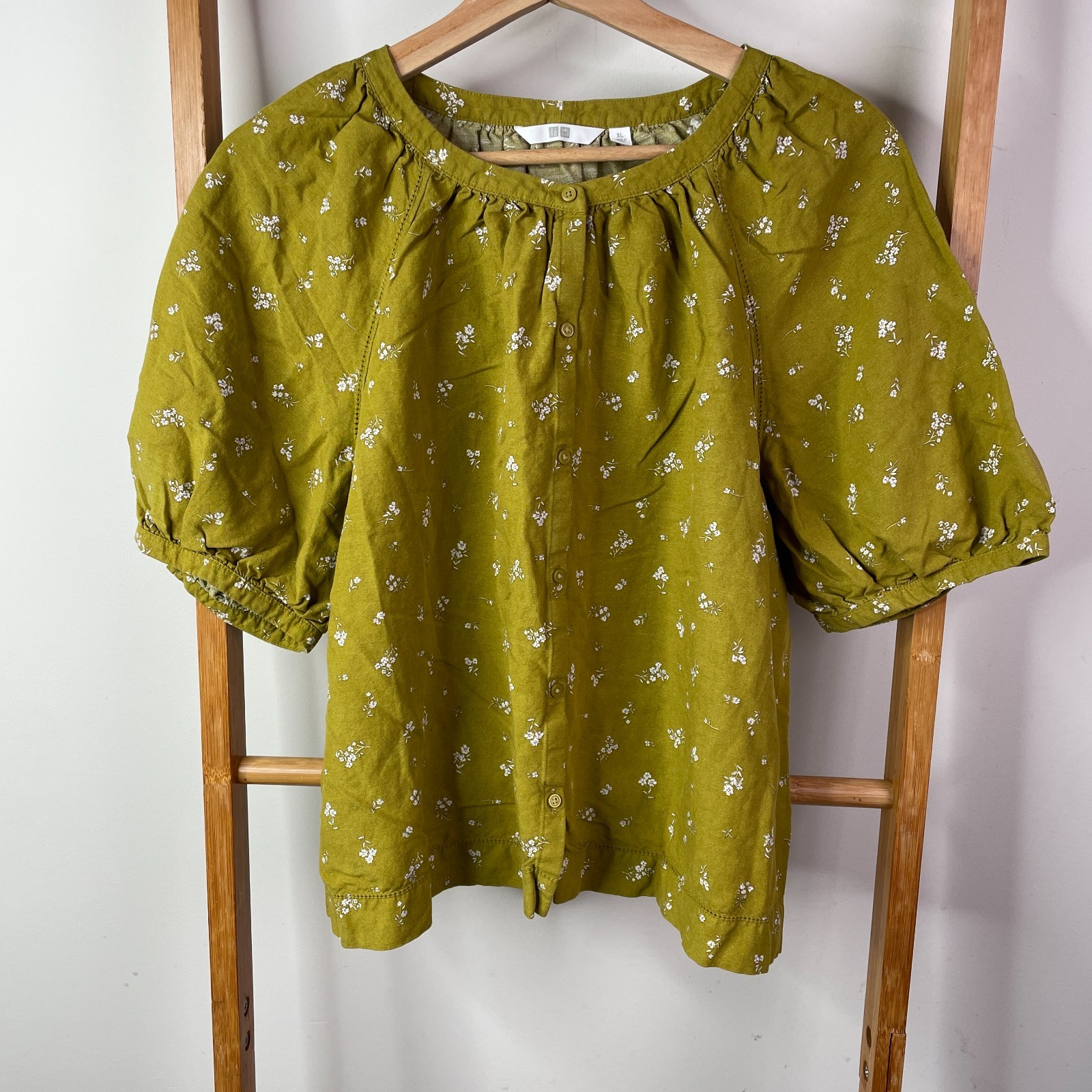 Uniqlo Blouse Top Womens Extra Large Green Floral Linen Blend Button Front