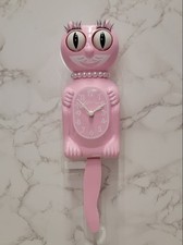 Bubblegum Pink Miss Kitty Cat klock clock