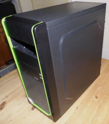PC Gehäuse -Sharkoon grün beleuchtet (2x120mm) + Netzteil Sharkoon SHP650 V2 neu