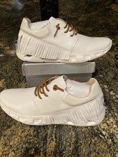 NEW Womens Vaneli Sport Alvina White Litchi Grain Sneakers Shoes, size 9 N
