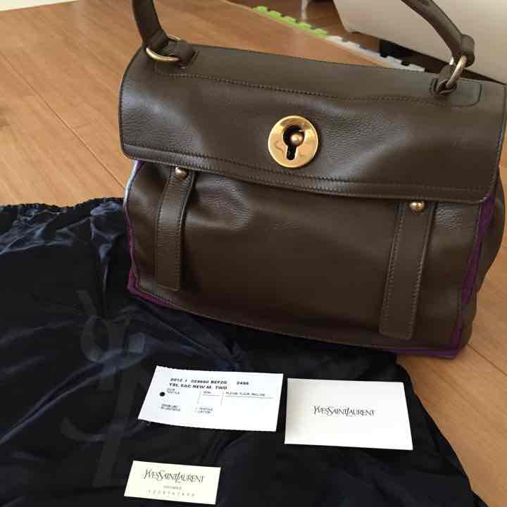 Borsa a tracolla Yves Saint Laurent M due pelle marrone viola 2 vie mai usata originale
