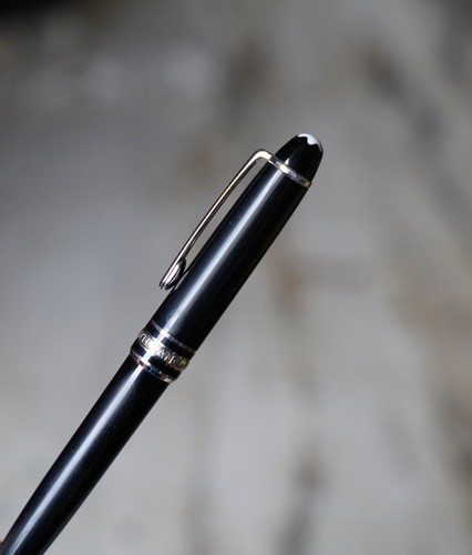 Incantevole Penna a Sfera MONTBLANC Meistertück Resina Nero - Finitura Platino - Foto 4 di 9