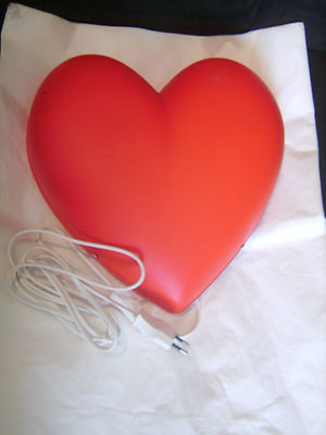 Applique Murale Ikea En Forme De Coeur Rouge Avec Interrupteur Et Cordon Neuve Ebay