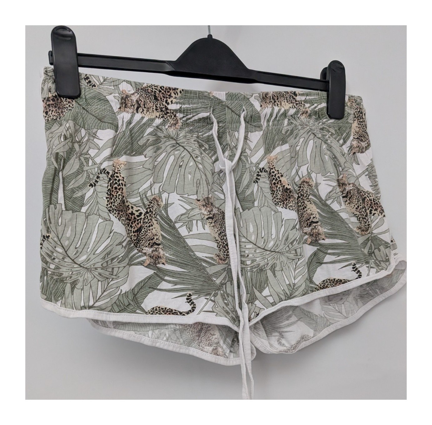 Pep & Co Women's Leopard Print Cotton Shorts Size M UK 12-14 White Green Good