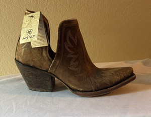 Ariat Dixon Women’s Western Ankle Boots Leather Distressed Brown Embroidered 9B