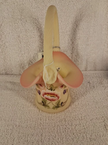 Fenton Hat Basket Burmese Glass "Platinum Collection 2005" Limited  220/1950