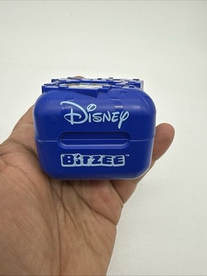 Bitzee Disney Interaktives Spielzeug mit 30 Figuren im Inneren Digital Pet