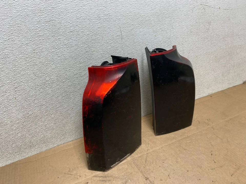 2005 to 2007 Volvo Xc70 V70 Left+Right set Tail Lights Oem R7736 PS - Image 3 of 4