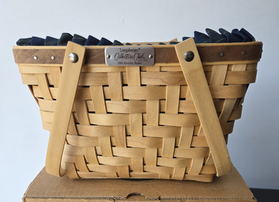 Longaberger 2006 Collectors Club Charter Member Basket w Liner & Protector