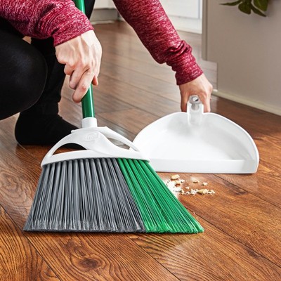 Libman Household Angle Broom and Dust Pan w/Clean Fibers Comb Green / White