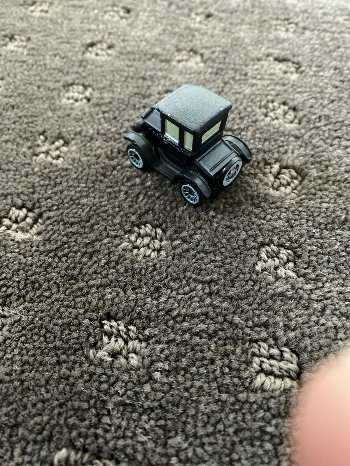 Picture 9 of 24