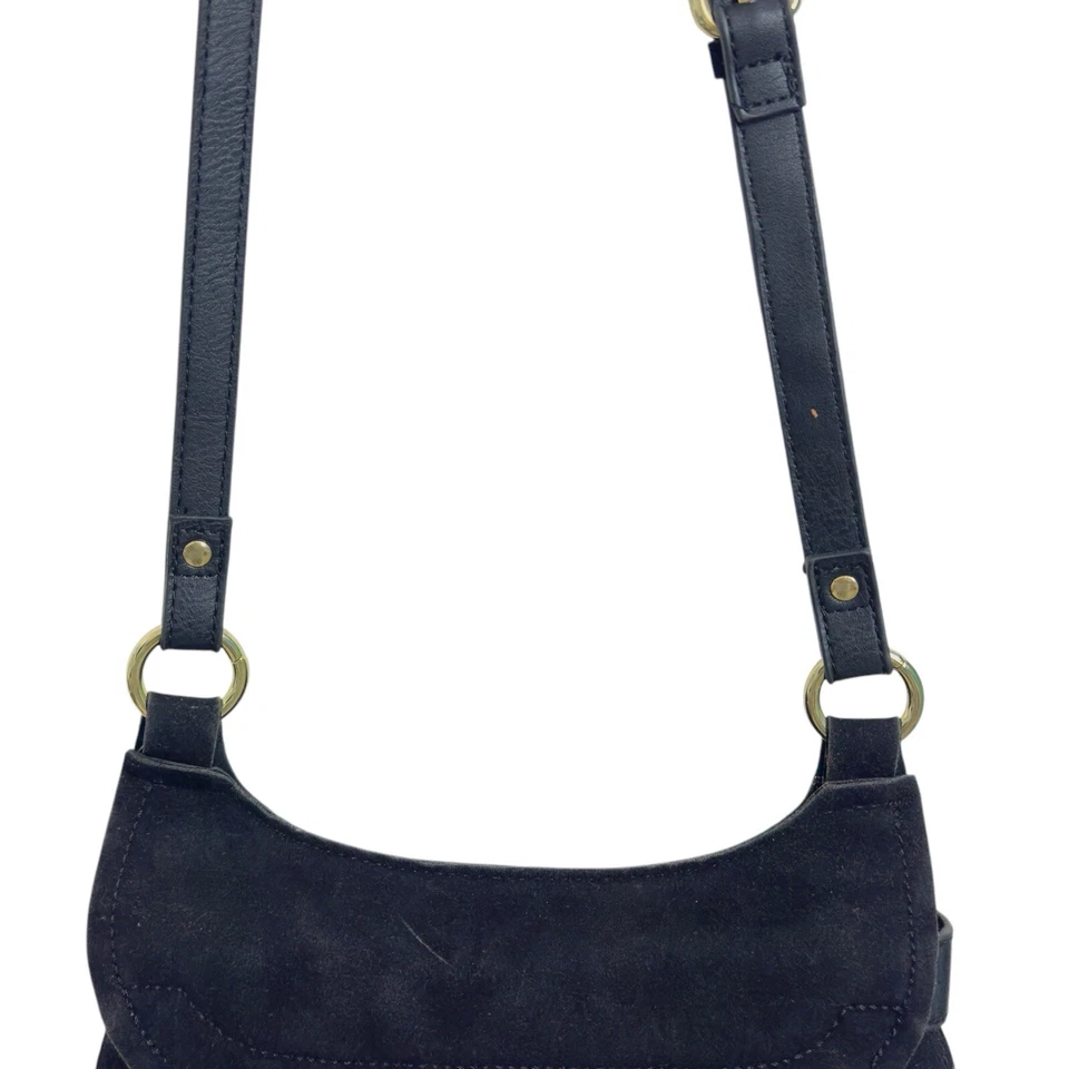 Bolso Bandolera INC Negro Imitación Gamuza Flecos, Bolsillo - Nuevo con Etiquetas, Precio de Venta sugerido por el fabricante 79 USD Foto 3 de 4