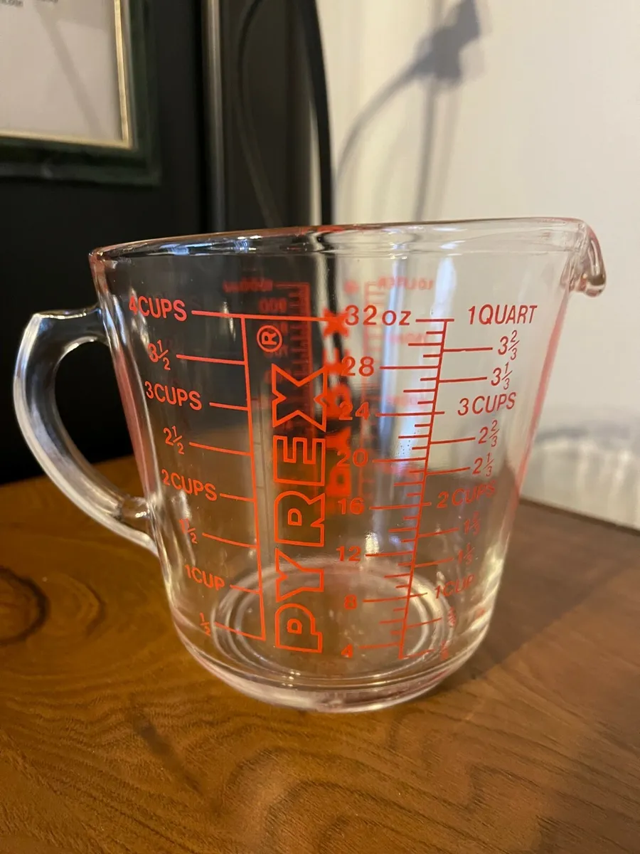PYREX 4 Cup Glass MEASURING CUP-4 Cup OXO Plastic MEASURING CUP-1 Cup DRY  SCOOP