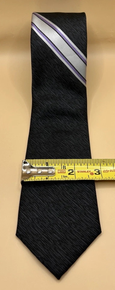 Gravata Van Heusen cinza escuro com padrão listrado fina masculina em excelente estado usado - Imagem 2 de 3