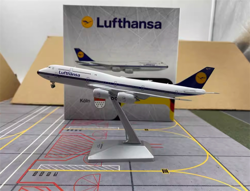 YY Wings 1:400 Lufthansa Airlines Boeing 747-8 D-ABYT Airplane